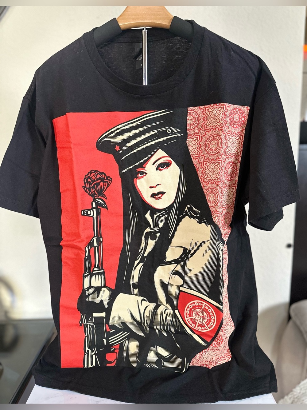 OBEY Men’s Large Black Graphic T-Shirt Red Woman Rifle Streetwear Tee